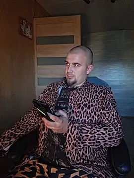 Foxyshaved online show from September 24, 2025, 5:14 am