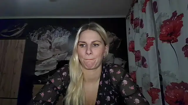 Snapshot of DagmarieFlirt chatting on October 1, 2025, 6:12 pm DagmarieFlirt online show from October 1, 2025, 6:12 pm