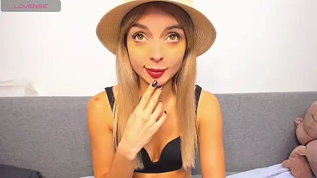  ellen meow  online show from March 12, 2025, 11:12 pm