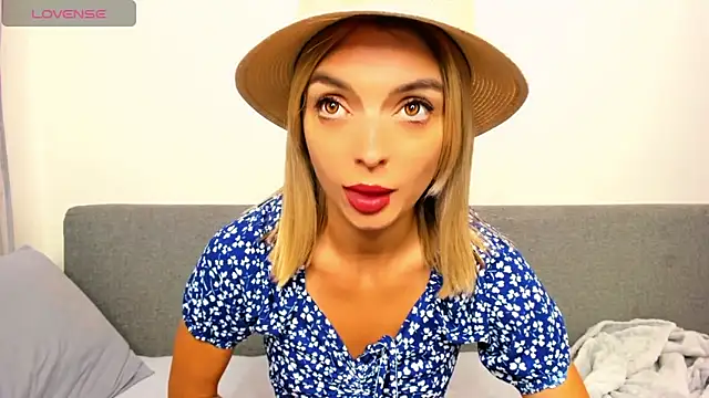 Snapshot of _ellen_meow_ chatting on September 21, 2025, 7:30 pm ellen meow online show from September 21, 2025, 7:30 pm