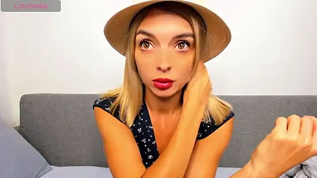 Snapshot of _ellen_meow_ chatting on September 19, 2025, 7:51 pm ellen meow online show from September 19, 2025, 7:51 pm