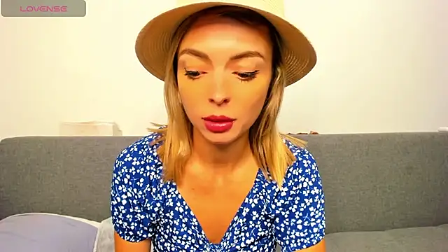 Snapshot of _ellen_meow_ chatting on October 7, 2025, 9:27 pm ellen meow online show from October 7, 2025, 9:27 pm