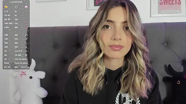 IsadoraGalle  online show from February 24, 2026, 2:18 pm