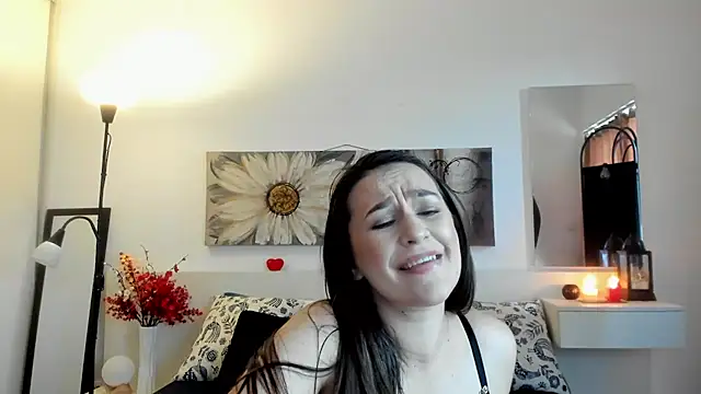 JoyCasidy online show from April 14, 2026, 10:09 am