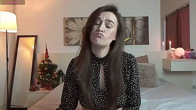JoyCasidy online show from January 4, 2025, 2:46 pm