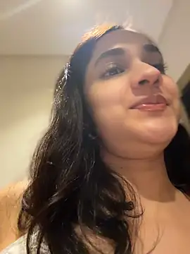 CuteeRose online show from July 17, 2026, 5:54 pm