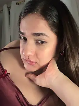 Snapshot of CuteeRose chatting on February 3, 2026, 8:52 am CuteeRose online show from February 3, 2026, 8:52 am