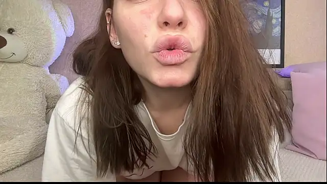 mia   mi online show from March 17, 2025, 11:31 am