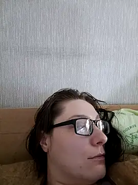 Nina7HotCherry online show from November 13, 2025, 3:27 pm