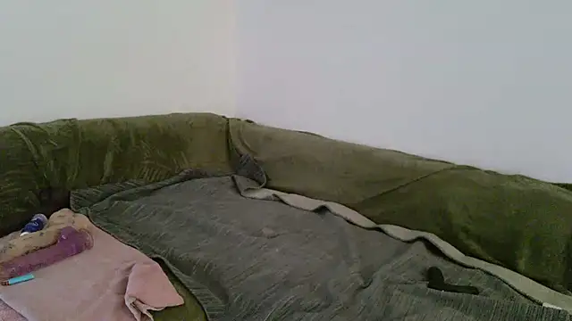 Snapshot of cderikabitche chatting on February 19, 2025, 10:20 pm cderikabitche online show from February 19, 2025, 10:20 pm