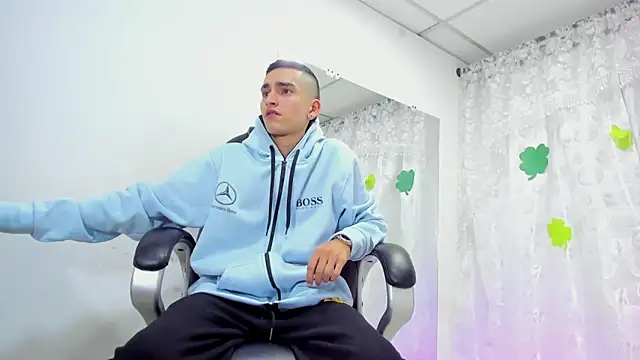 Ethan Booy online show from March 22, 2025, 8:59 pm