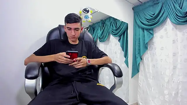 Ethan Booy online show from February 14, 2025, 8:59 pm
