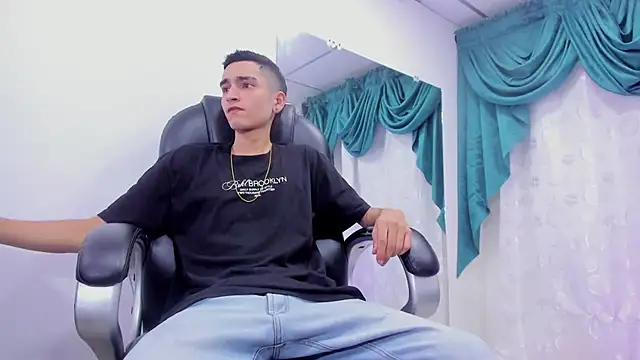 Ethan Booy online show from January 11, 2025, 8:32 pm