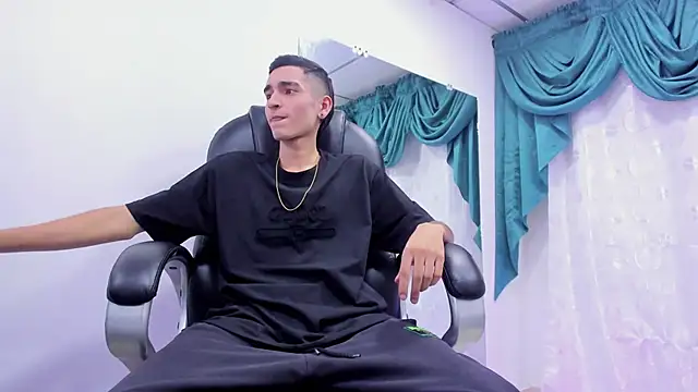 Ethan Booy online show from January 10, 2025, 8:37 pm