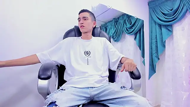 Ethan Booy online show from January 15, 2025, 8:26 pm