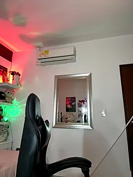 ZarahEvans online show from November 25, 2025, 8:31 pm