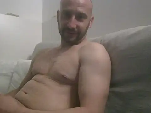 Smileboy698 online show from May 4, 2026, 11:40 pm