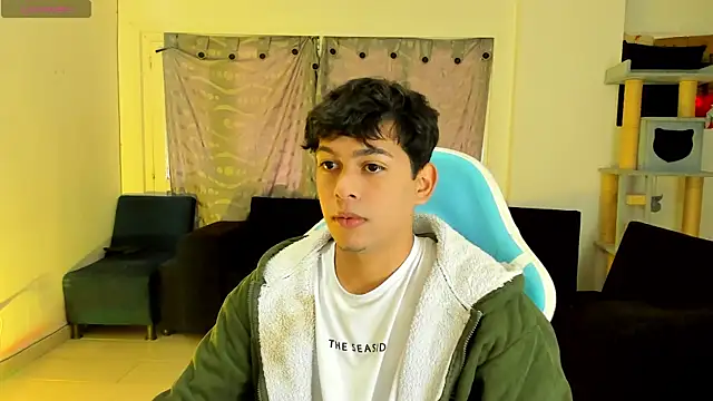 Franco Rizzo  online show from October 12, 2025, 8:21 pm