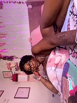 Snapshot of VixenCapri chatting on October 28, 2025, 9:08 am VixenCapri online show from October 28, 2025, 9:08 am