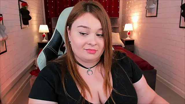 Snapshot of KimberlyMaran chatting on February 18, 2025, 3:31 pm KimberlyMaran online show from February 18, 2025, 3:31 pm