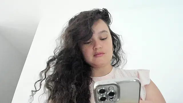 kattypinkk online show from March 21, 2025, 5:34 pm