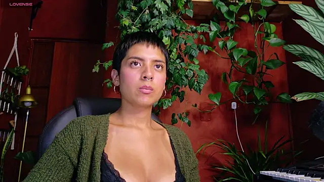 Yeriawaddell  online show from June 10, 2026, 11:50 pm