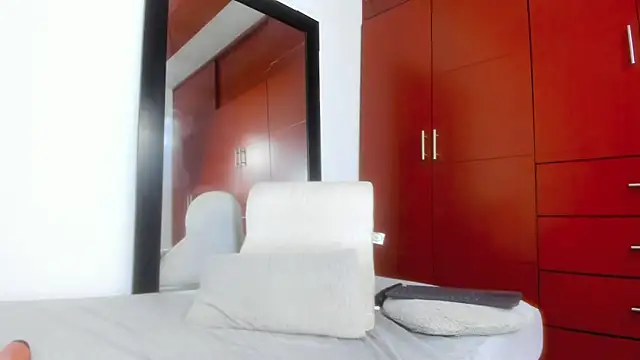 tatiana big ass boobs online show from February 26, 2025, 6:37 pm