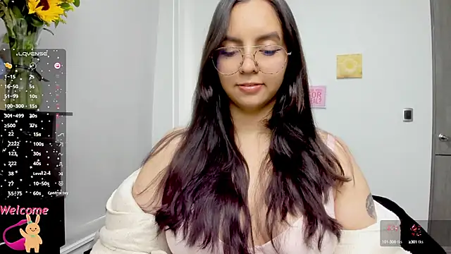 Snapshot of Valery7rose_ chatting on September 16, 2025, 9:05 pm Valery7rose online show from September 16, 2025, 9:05 pm