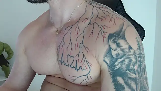 Snapshot of Angel_bran chatting on February 6, 2026, 7:10 pm Angel bran online show from February 6, 2026, 7:10 pm