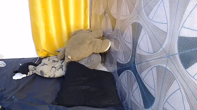 Snapshot of Candiey001 chatting on January 25, 2025, 8:00 pm Candiey001 online show from January 25, 2025, 8:00 pm