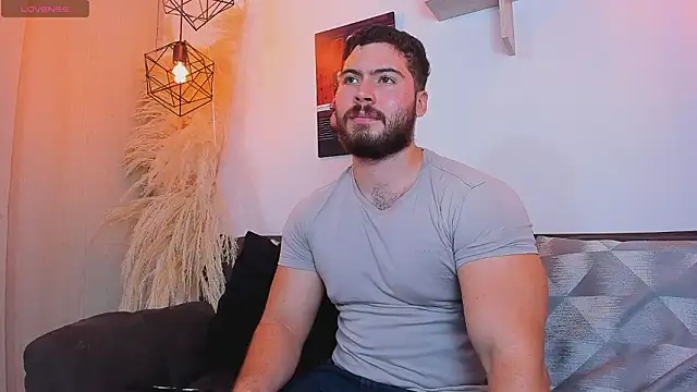 SebastianVilla  online show from March 13, 2026, 11:32 pm