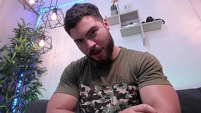 SebastianVilla  online show from March 3, 2025, 12:01 am