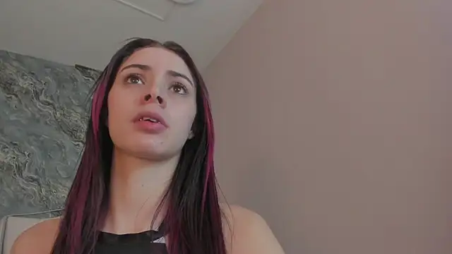 CAMILLEN PETTID online show from March 8, 2025, 7:31 pm