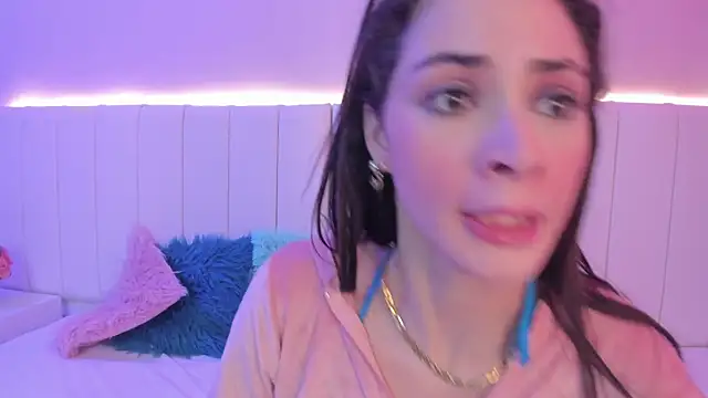 CAMILLEN PETTID online show from September 14, 2025, 10:43 pm