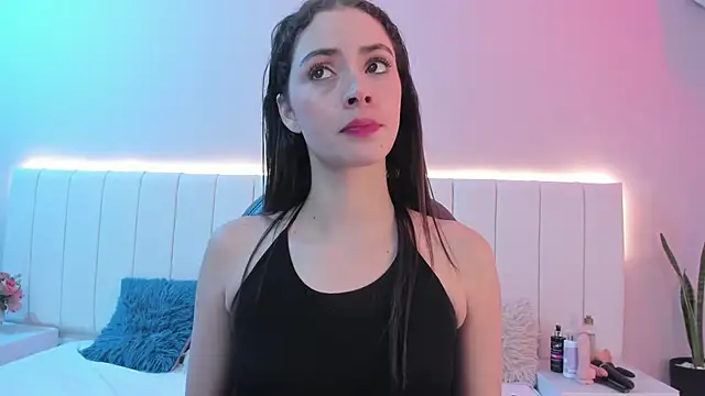 Snapshot of CAMILLEN_PETTID chatting on October 2, 2025, 9:29 pm CAMILLEN PETTID online show from October 2, 2025, 9:29 pm