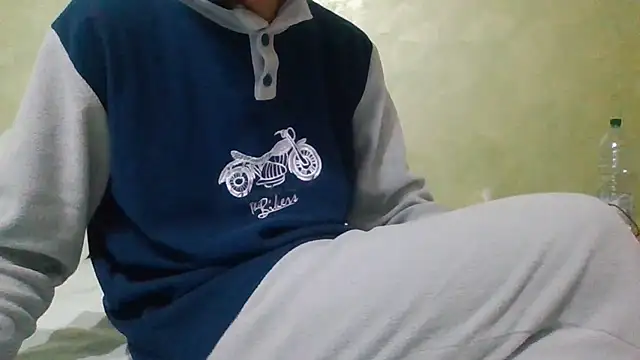 Snapshot of Drogon1000 chatting on January 9, 2026, 9:38 am Drogon1000 online show from January 9, 2026, 9:38 am