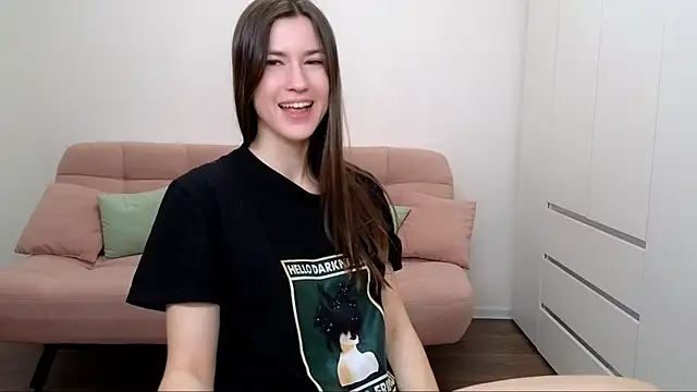 AliciaNewell online show from February 25, 2025, 8:58 am