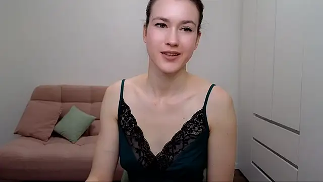 AliciaNewell online show from February 24, 2025, 11:43 am