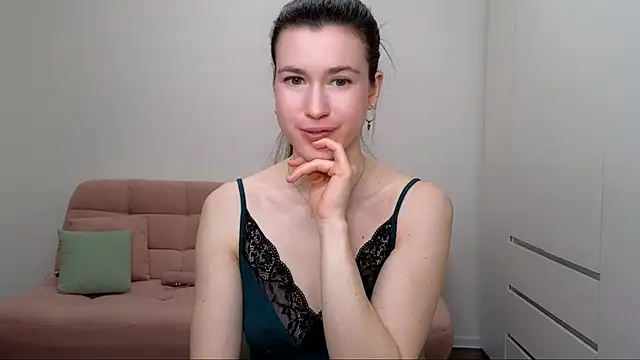 AliciaNewell online show from March 13, 2025, 8:11 pm