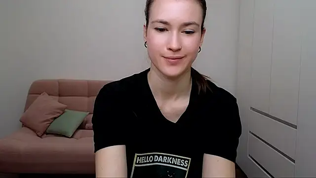 AliciaNewell online show from February 26, 2025, 11:54 am