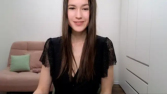 AliciaNewell online show from February 18, 2025, 1:55 pm