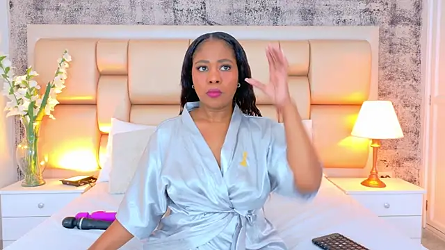 Snapshot of AlisonTravis chatting on November 1, 2025, 8:03 pm AlisonTravis online show from November 1, 2025, 8:03 pm