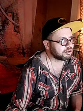 Hippiep online show from October 24, 2025, 7:35 pm