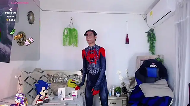 huge armound online show from April 12, 2026, 10:35 pm