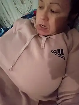 sweetkitty111 online show from January 12, 2026, 10:58 pm