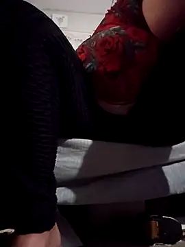 Snapshot of sweetkitty111 chatting on October 20, 2025, 3:34 pm sweetkitty111 online show from October 20, 2025, 3:34 pm