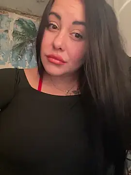 Snapshot of DaisyStreet chatting on November 8, 2025, 6:55 pm DaisyStreet online show from November 8, 2025, 6:55 pm