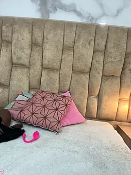 Hannagarces online show from April 14, 2026, 11:37 am