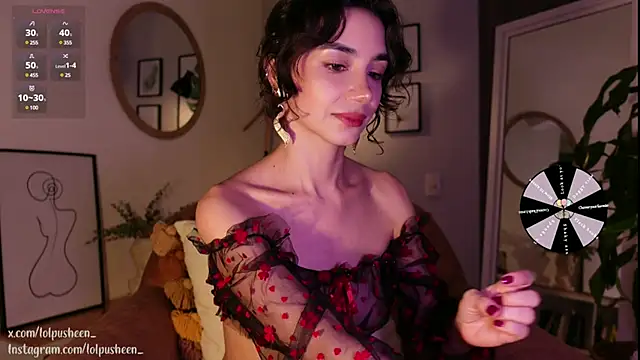 Snapshot of JulietteDee chatting on February 7, 2025, 10:30 pm JulietteDee online show from February 7, 2025, 10:30 pm