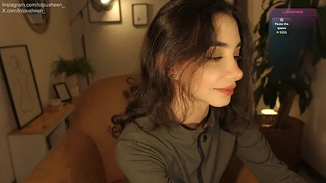 JulietteDee online show from January 6, 2026, 11:20 pm